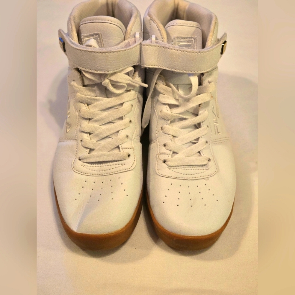 FILA Men's White Athletic Sneakers - Size 7.5